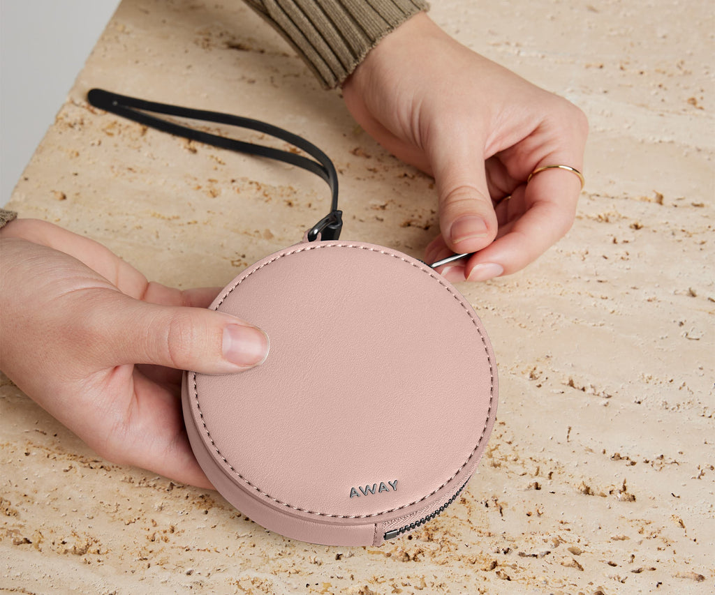 The Circle Zip Pouch in Petal