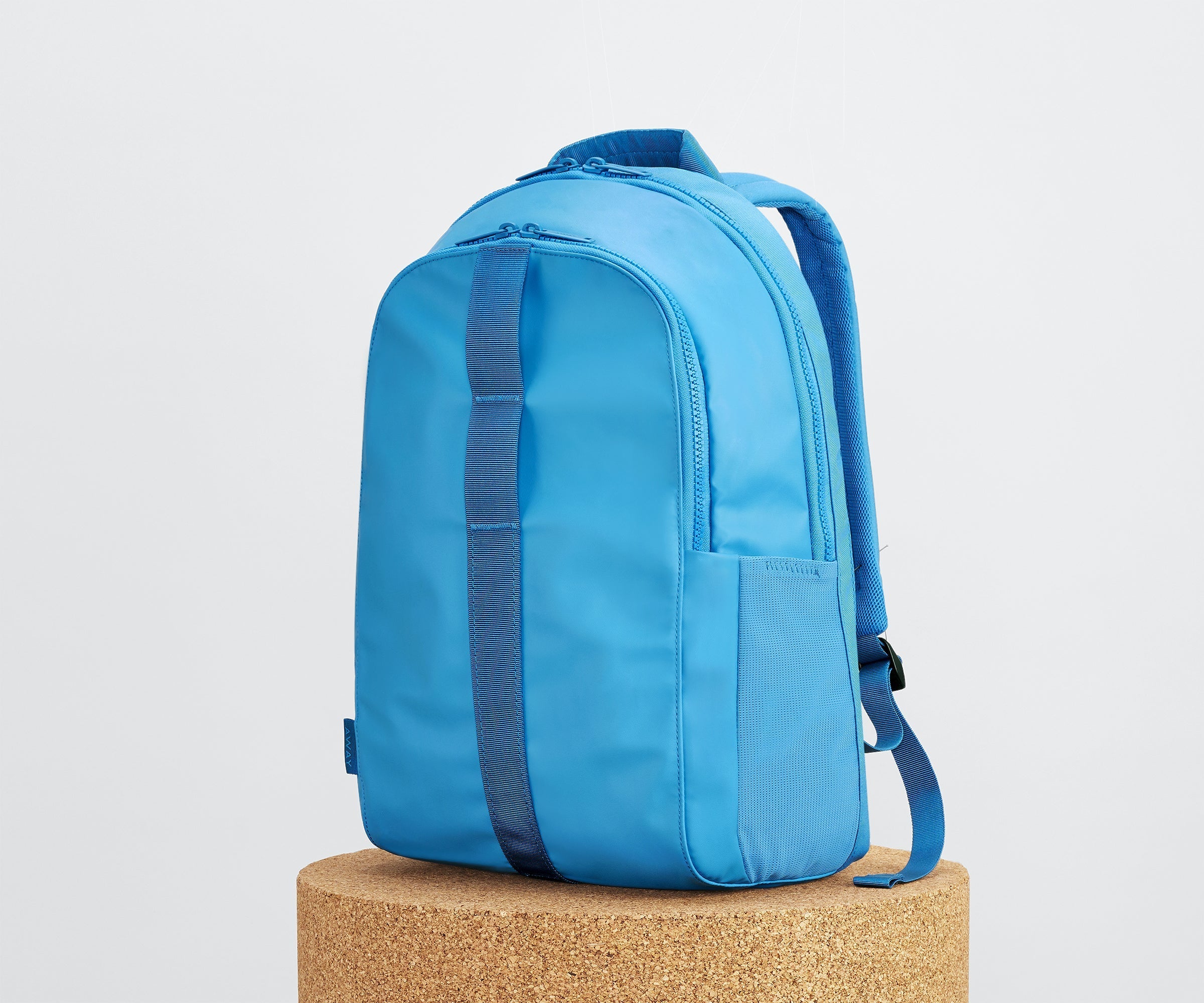 Active Backpack 26L in Vivid Blue