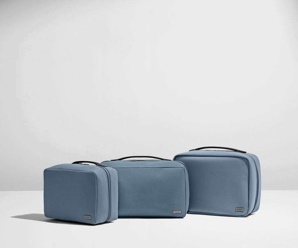 The Large Toiletry Bag in Salt White