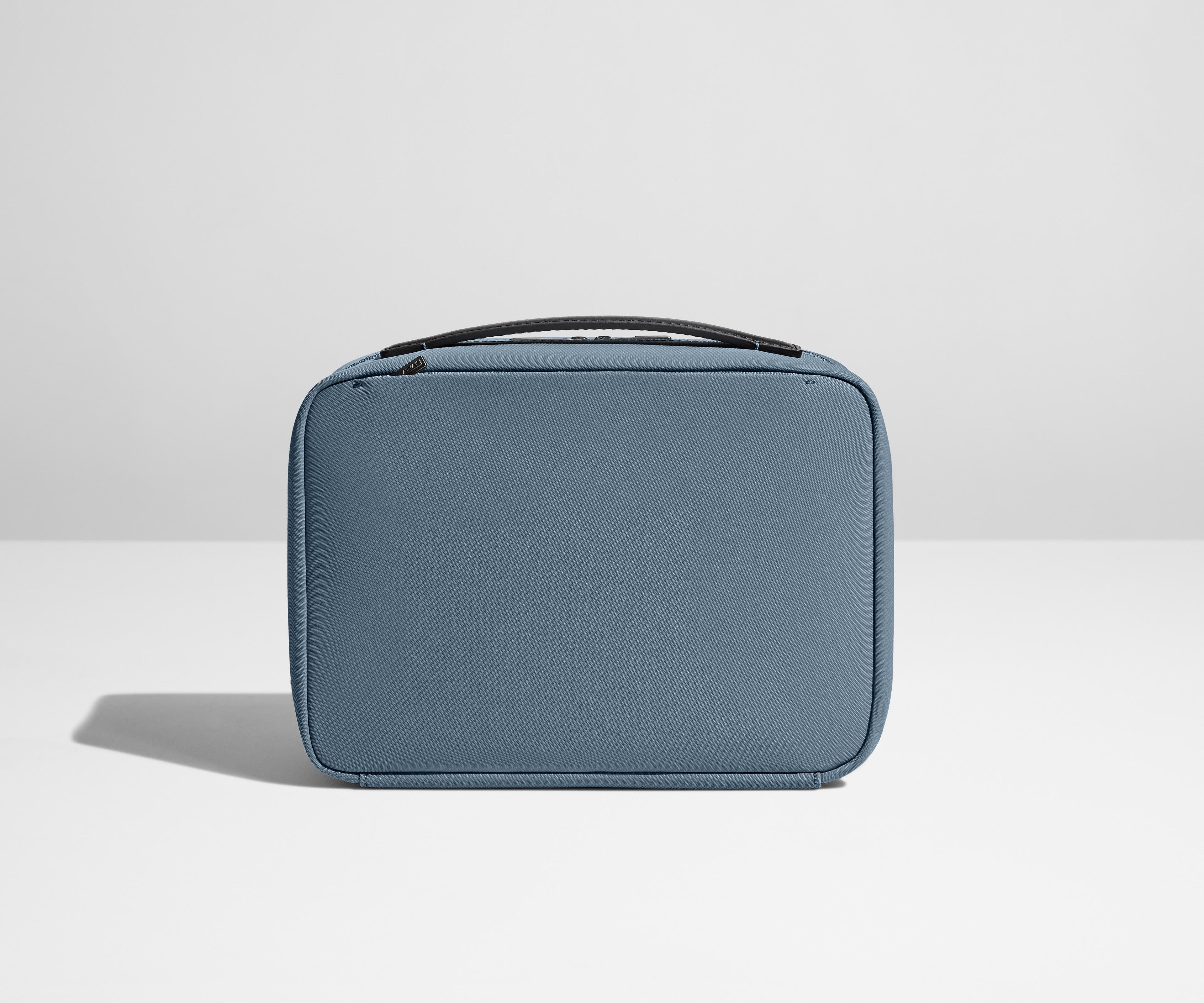 The Hanging Toiletry Bag in Coast Blue