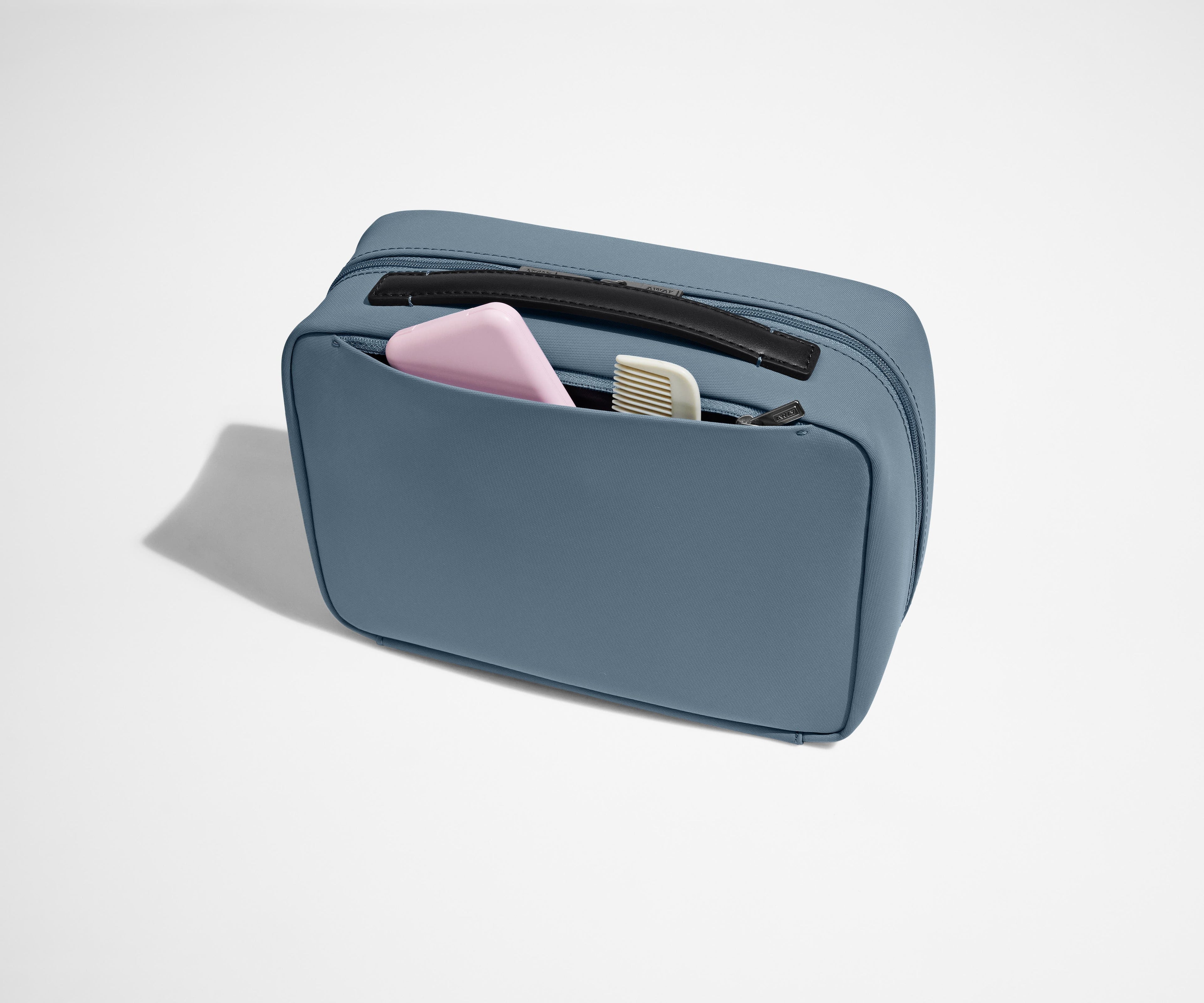 The Hanging Toiletry Bag in Coast Blue