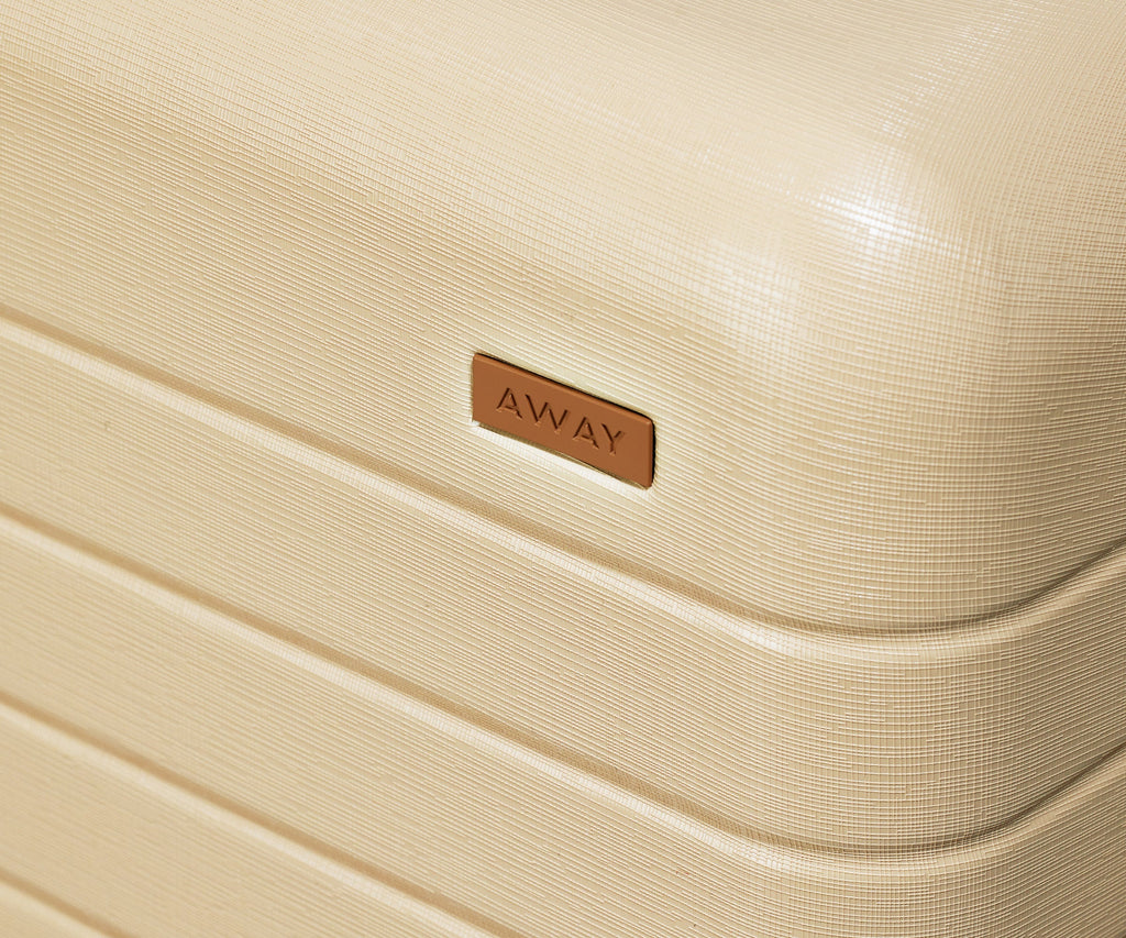 The Medium in Paradise Weave