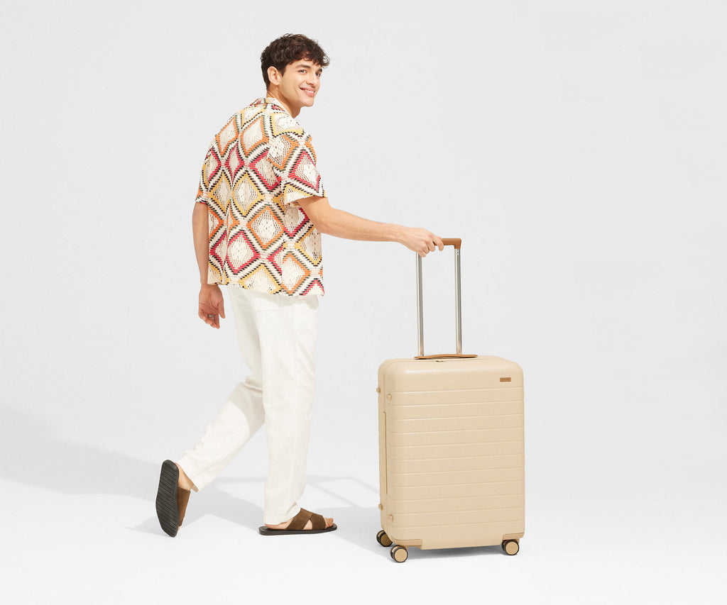 The Medium in Paradise Weave